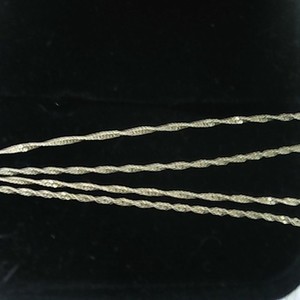 Yellow Gold Box Necklace 0.68g/10kt 