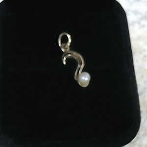 10k .64g pearl pendant 