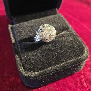 Size 4.75 V-99 Yellow Gold Ring 5.6g/10kt 