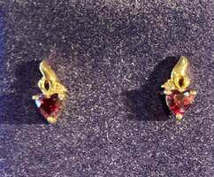 Yellow Gold Earrings 1.37g/10kt Garnet Hearts