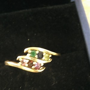 Gold Ring 3.67g family ring  