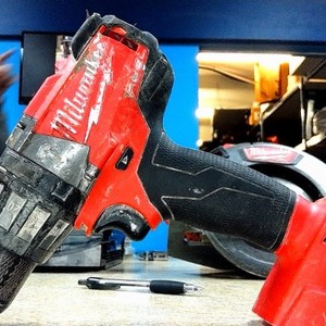 Milwaukee 2704-20