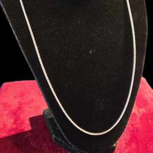White Silver Necklace 6.32g/0.925% 22"