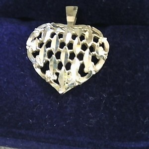 10k 1.96g hart pendant  