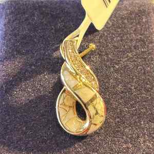 Yellow Gold Pendant 2.72g/14kt 