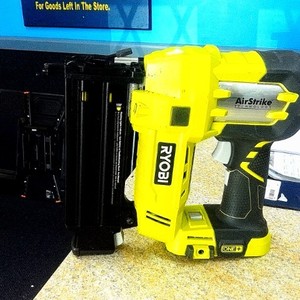 Ryobi P320