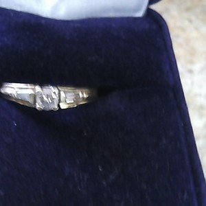 14k 2.25g 10pt dia ring  