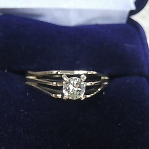 v-112 14k .25ct dia 4g 