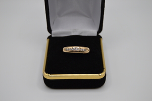 14kt Yellow Gold Diamond Band. ONLY 399.00!! A GREAT VALUE!